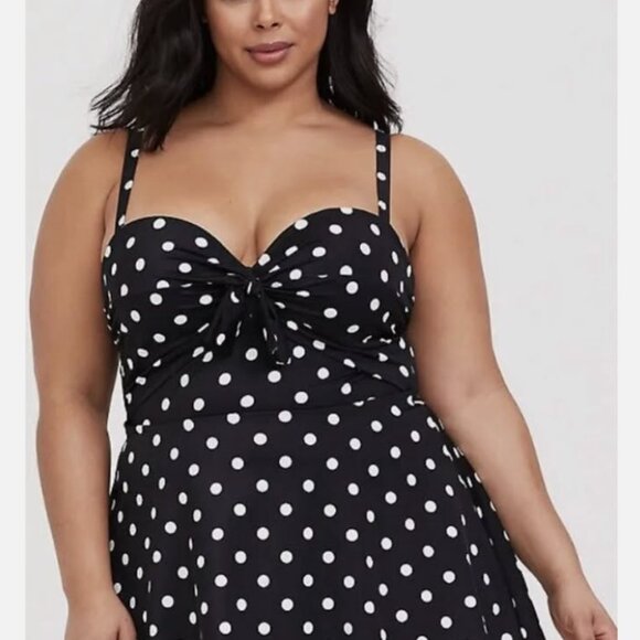 Womens Torrid Polka Dot Underwire Swim Dress SIZE 4F - Picture 2 of 5